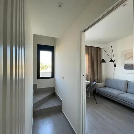 Luxury With Pool 1st Line The Sea *